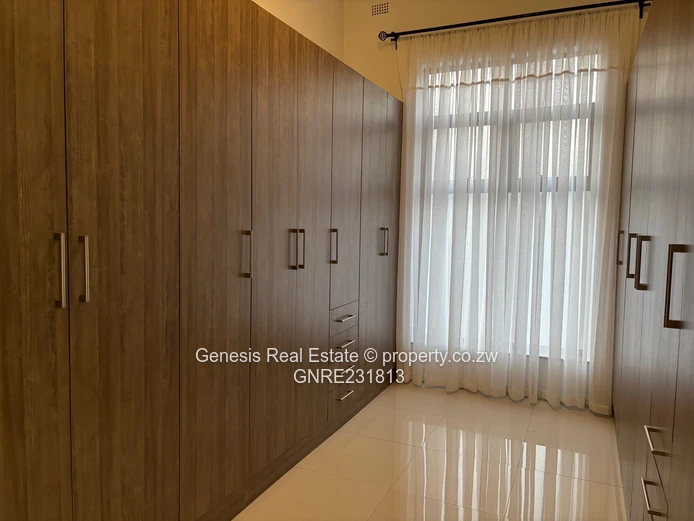 NEW Ultra Modern home in the Brooke golf estate 