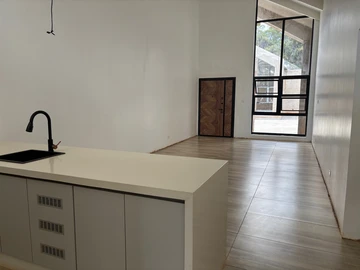 3 Bedroom Flat & Apartment