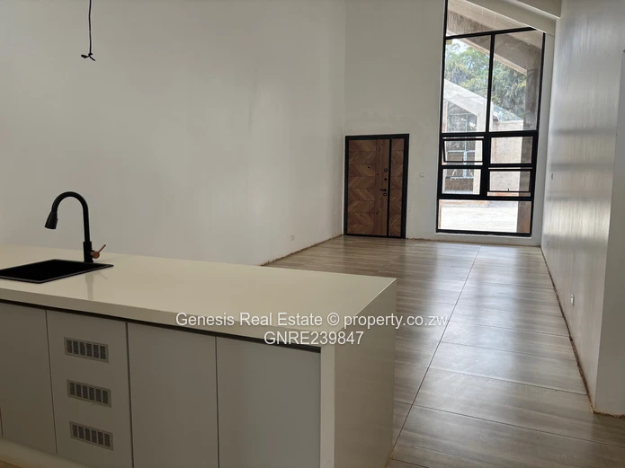 3 bedroom 2 bathroom Townhouse in Pomona