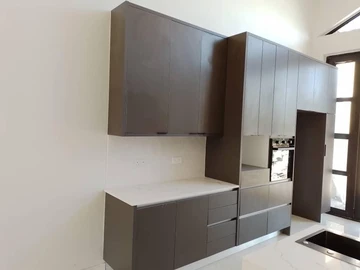 4 Bedroom Flat & Apartment