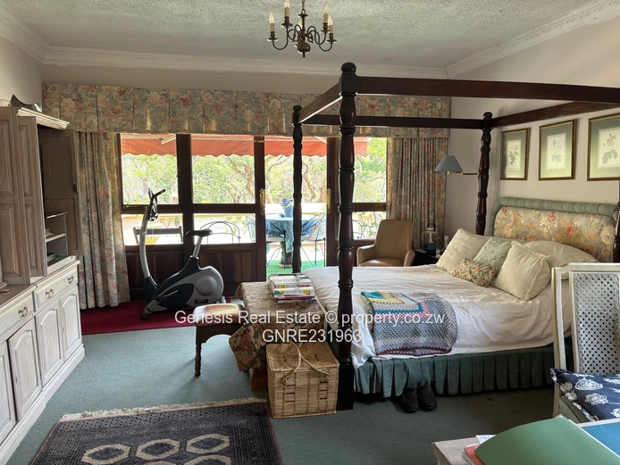 REDUCED NEW Delightful home on the prestigious Brooke golf course  (Sole Mandate)