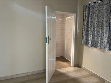 5 Bedroom Garden Flat