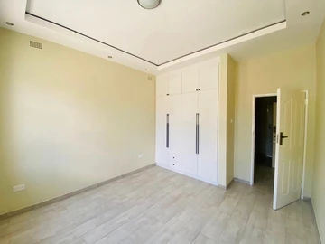 5 Bedroom Garden Flat