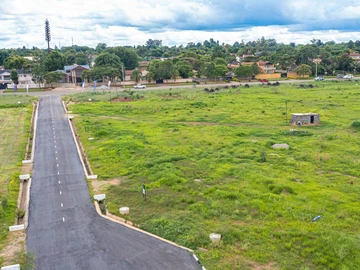 Commercial & Industrial Land