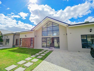 Brand New Three Bedroom Townnhouses 