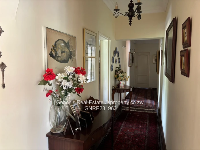 REDUCED NEW Delightful home on the prestigious Brooke golf course  (Sole Mandate)