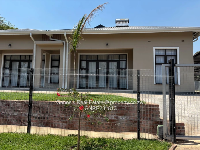 NEW Ultra Modern home in the Brooke golf estate 