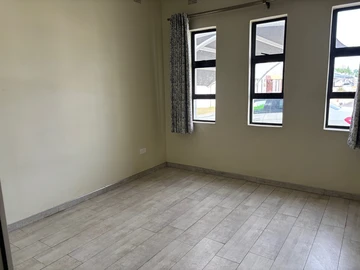 5 Bedroom Garden Flat