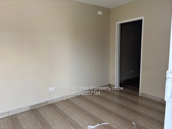 Peakwood Village 3 bedrooms with 2 bed cottage for sale 