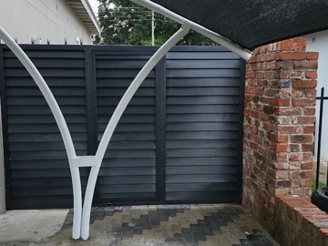 5 Bedroom Garden Flat