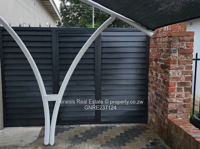 Peakwood Village 3 bedrooms with 2 bed cottage for sale 