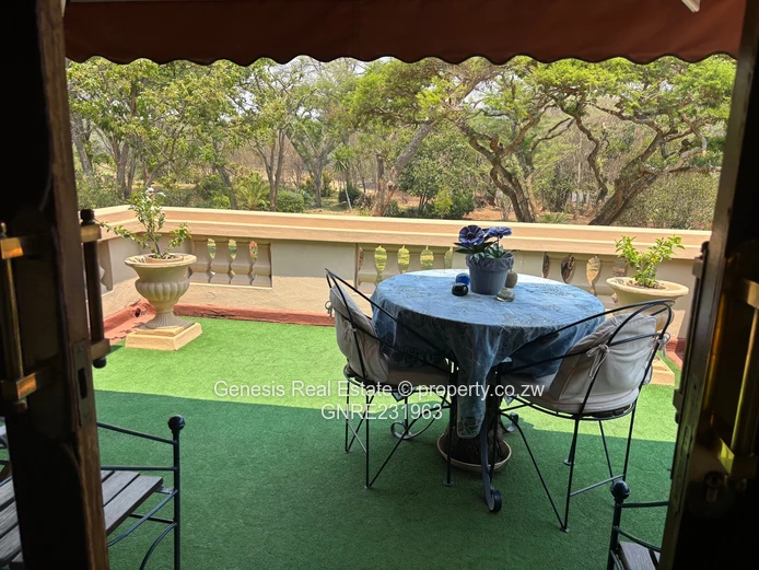 REDUCED NEW Delightful home on the prestigious Brooke golf course  (Sole Mandate)