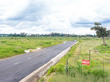 Commercial & Industrial Land