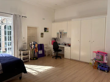 7 Bedroom House