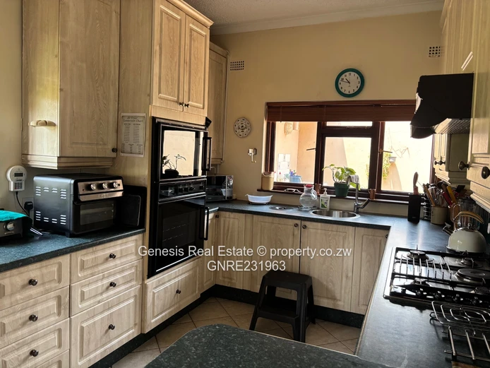 REDUCED NEW Delightful home on the prestigious Brooke golf course  (Sole Mandate)