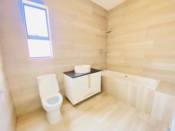 5 Bedroom Garden Flat