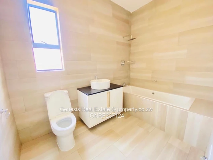 Peakwood Village 3 bedrooms with 2 bed cottage for sale 