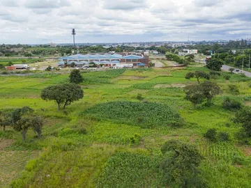 Commercial & Industrial Land