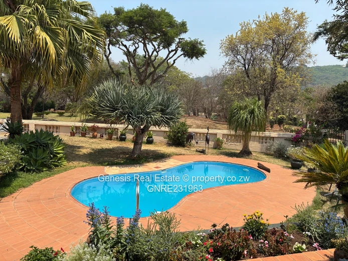 REDUCED NEW Delightful home on the prestigious Brooke golf course  (Sole Mandate)