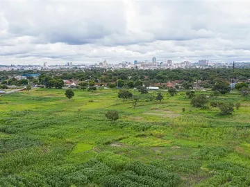 Commercial & Industrial Land