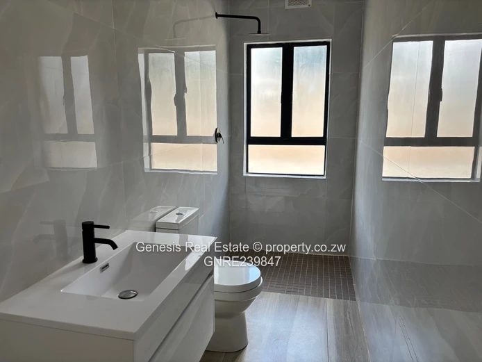 3 bedroom 2 bathroom Townhouse in Pomona