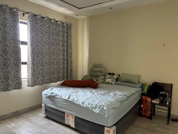 5 Bedroom Garden Flat