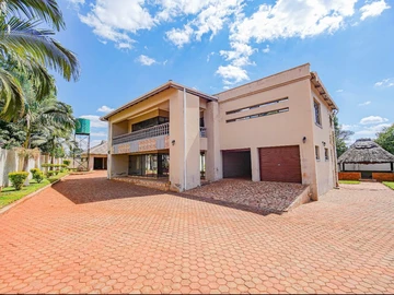 5 Bedroom House