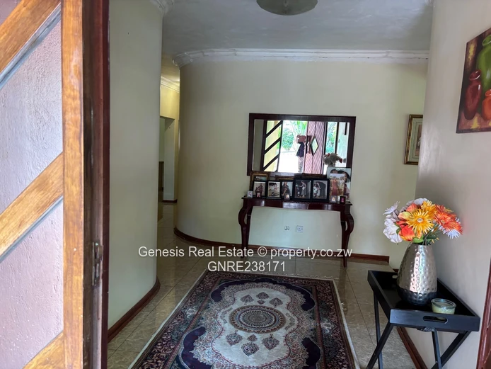 Enchanting 4 bedroom house in the Brooke Golf Estate