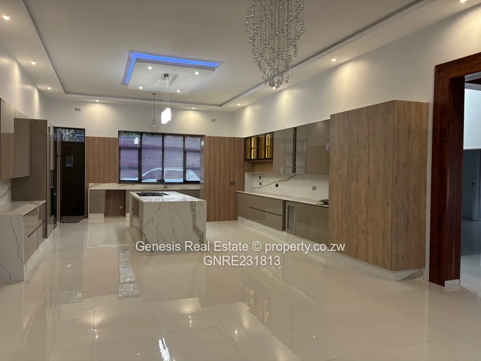 NEW Ultra Modern home in the Brooke golf estate 