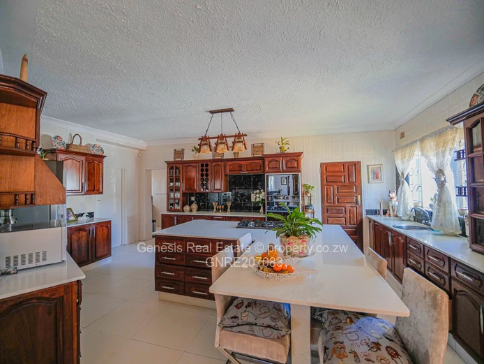 5 Bedroom House For Sale | Helensvale