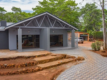 Modern 6 bedroom luxary house